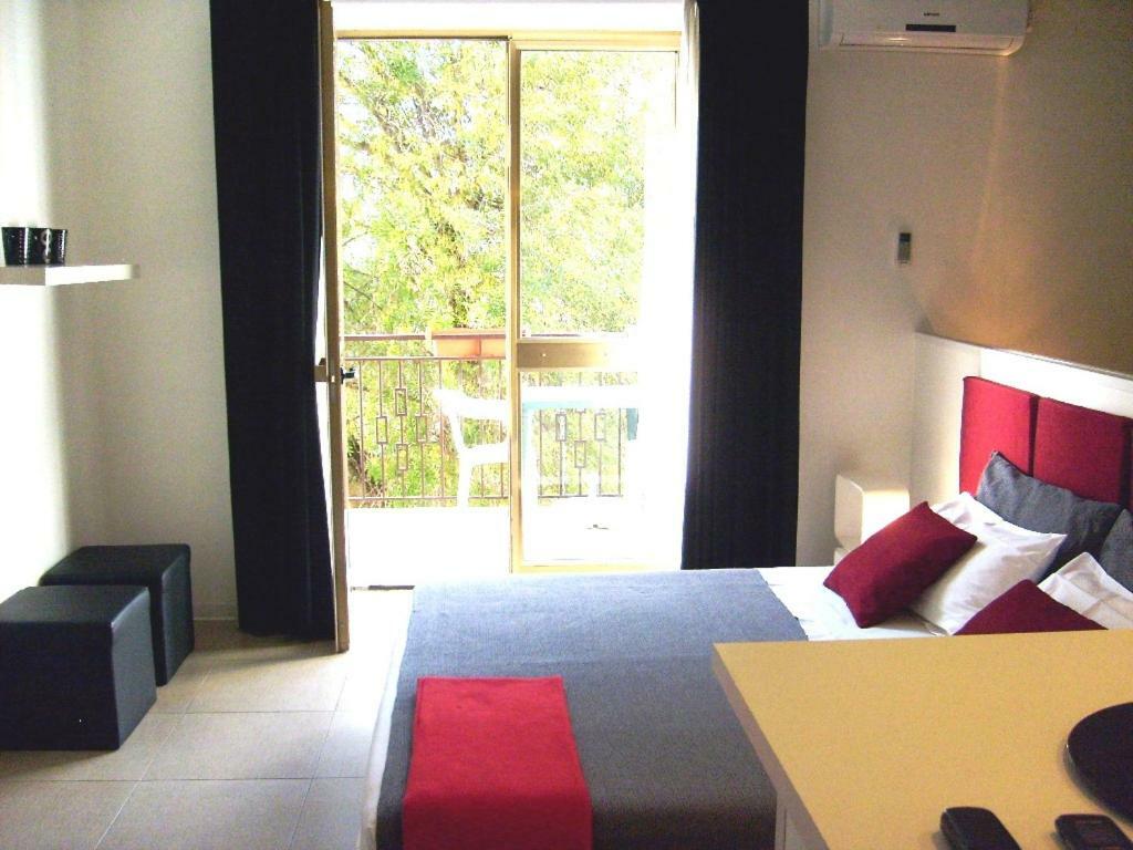 I Cugi Metropolis Appartement Bronte Buitenkant foto